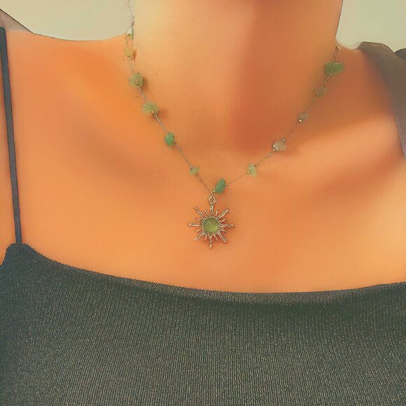 Boho Sun Necklace for Women Nature Stone Crystal Necklace Gothic Jewelry Gift fo - Picture 4 of 7